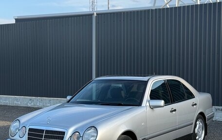 Mercedes-Benz E-Класс, 1998 год, 2 000 000 рублей, 13 фотография