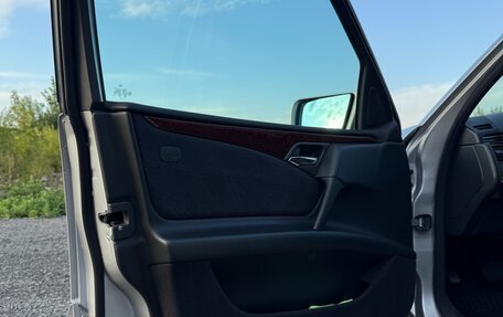 Mercedes-Benz E-Класс, 1998 год, 2 000 000 рублей, 28 фотография