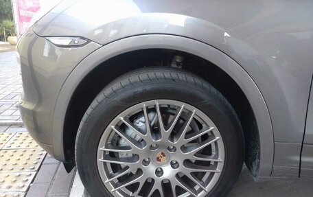 Porsche Cayenne III, 2010 год, 1 650 000 рублей, 9 фотография