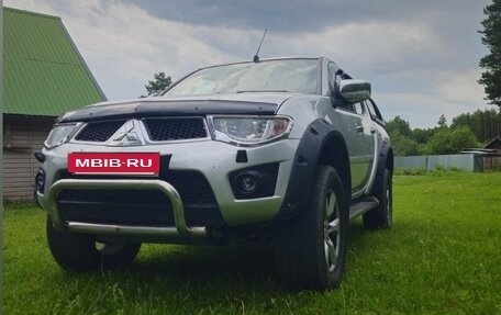 Mitsubishi L200 IV рестайлинг, 2011 год, 1 230 000 рублей, 8 фотография