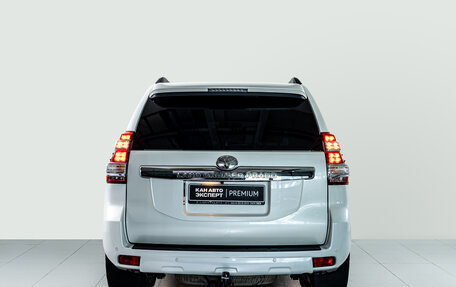 Toyota Land Cruiser Prado 150 рестайлинг 2, 2015 год, 3 489 000 рублей, 5 фотография