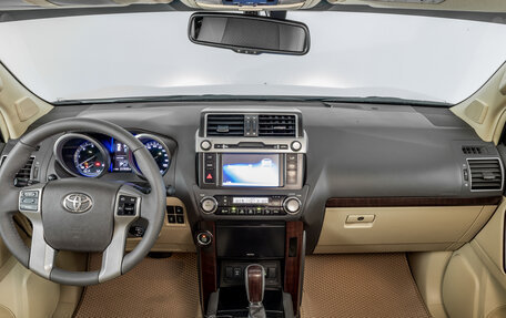 Toyota Land Cruiser Prado 150 рестайлинг 2, 2015 год, 3 489 000 рублей, 12 фотография