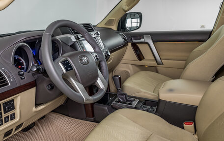 Toyota Land Cruiser Prado 150 рестайлинг 2, 2015 год, 3 489 000 рублей, 10 фотография