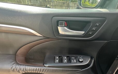 Toyota Highlander III, 2014 год, 3 470 000 рублей, 12 фотография