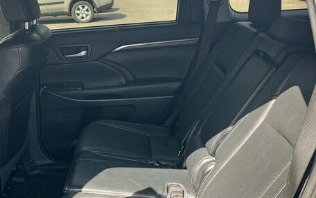Toyota Highlander III, 2014 год, 3 470 000 рублей, 18 фотография