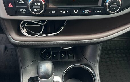 Toyota Highlander III, 2014 год, 3 470 000 рублей, 24 фотография