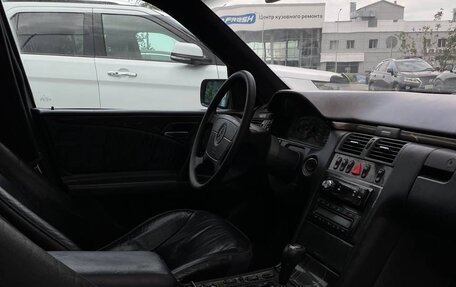 Mercedes-Benz E-Класс, 1997 год, 730 000 рублей, 10 фотография