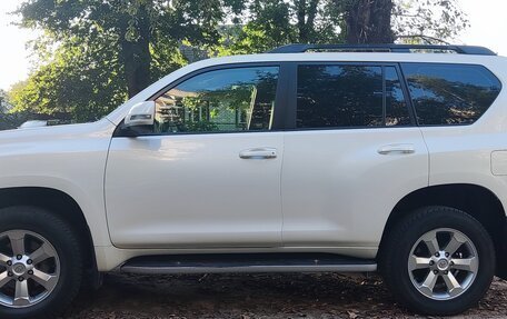 Toyota Land Cruiser Prado 150 рестайлинг 2, 2013 год, 3 050 000 рублей, 2 фотография