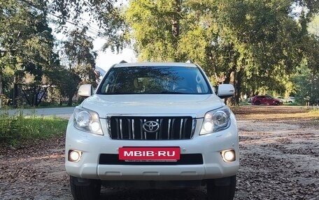 Toyota Land Cruiser Prado 150 рестайлинг 2, 2013 год, 3 050 000 рублей, 5 фотография