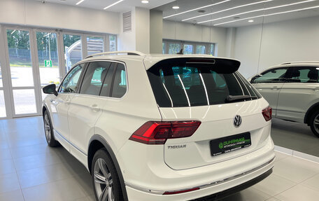Volkswagen Tiguan II, 2018 год, 3 450 000 рублей, 6 фотография