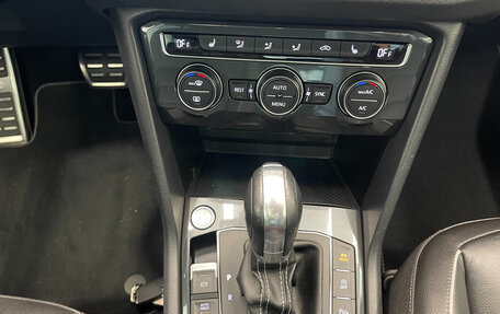 Volkswagen Tiguan II, 2018 год, 3 450 000 рублей, 18 фотография