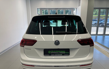 Volkswagen Tiguan II, 2018 год, 3 450 000 рублей, 5 фотография