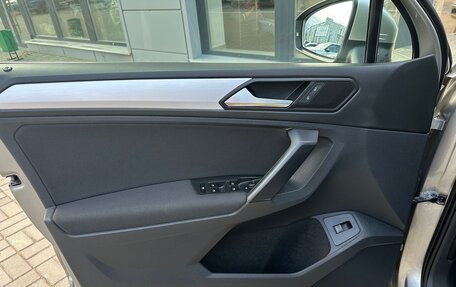 Volkswagen Tiguan II, 2018 год, 2 490 000 рублей, 5 фотография