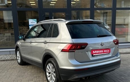 Volkswagen Tiguan II, 2018 год, 2 490 000 рублей, 4 фотография