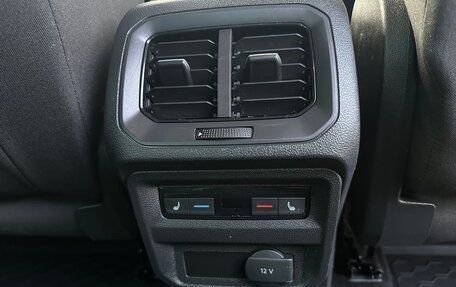 Volkswagen Tiguan II, 2018 год, 2 490 000 рублей, 16 фотография