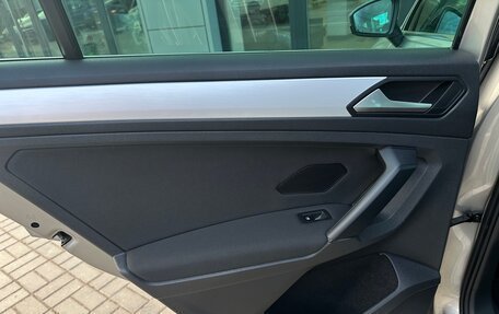 Volkswagen Tiguan II, 2018 год, 2 490 000 рублей, 11 фотография