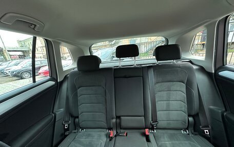 Volkswagen Tiguan II, 2018 год, 2 490 000 рублей, 34 фотография