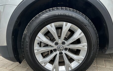 Volkswagen Tiguan II, 2018 год, 2 490 000 рублей, 33 фотография