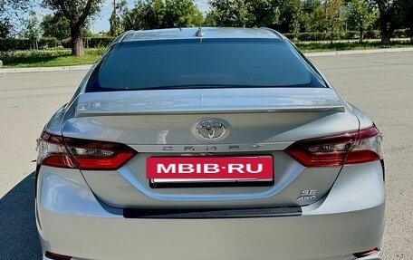 Toyota Camry, 2023 год, 4 500 000 рублей, 10 фотография