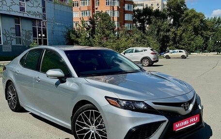 Toyota Camry, 2023 год, 4 500 000 рублей, 3 фотография