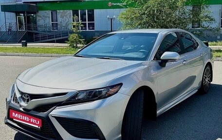 Toyota Camry, 2023 год, 4 500 000 рублей, 5 фотография