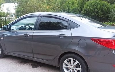 Hyundai Solaris II рестайлинг, 2013 год, 900 000 рублей, 1 фотография