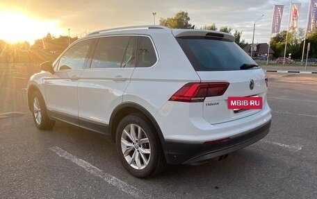 Volkswagen Tiguan II, 2018 год, 2 400 000 рублей, 4 фотография