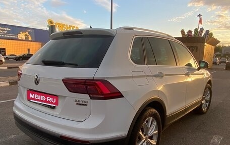 Volkswagen Tiguan II, 2018 год, 2 400 000 рублей, 6 фотография