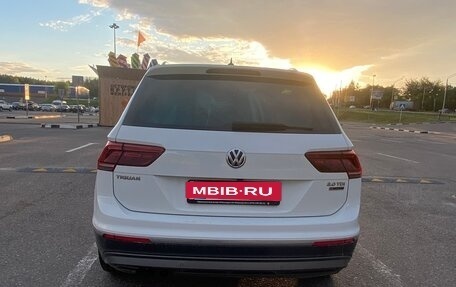 Volkswagen Tiguan II, 2018 год, 2 400 000 рублей, 5 фотография