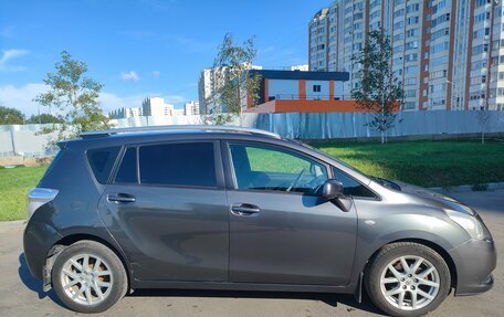 Toyota Verso I, 2010 год, 1 199 000 рублей, 3 фотография