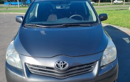 Toyota Verso I, 2010 год, 1 199 000 рублей, 5 фотография