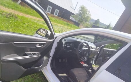 KIA Rio IV, 2019 год, 1 120 000 рублей, 24 фотография