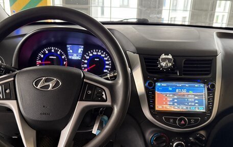 Hyundai Solaris II рестайлинг, 2013 год, 650 000 рублей, 8 фотография
