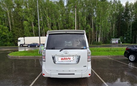 Toyota Voxy II, 2012 год, 1 800 000 рублей, 3 фотография