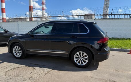 Volkswagen Tiguan II, 2017 год, 2 200 000 рублей, 3 фотография