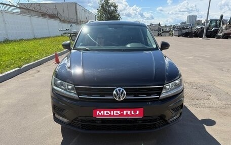 Volkswagen Tiguan II, 2017 год, 2 200 000 рублей, 2 фотография