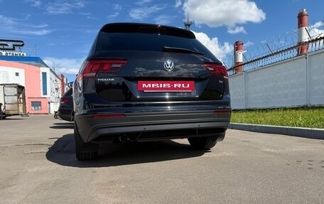 Volkswagen Tiguan II, 2017 год, 2 200 000 рублей, 4 фотография