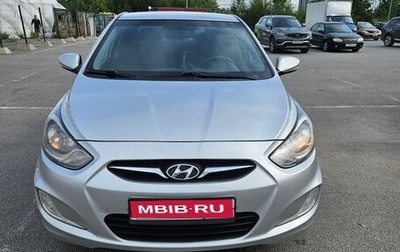 Hyundai Solaris II рестайлинг, 2012 год, 820 000 рублей, 1 фотография