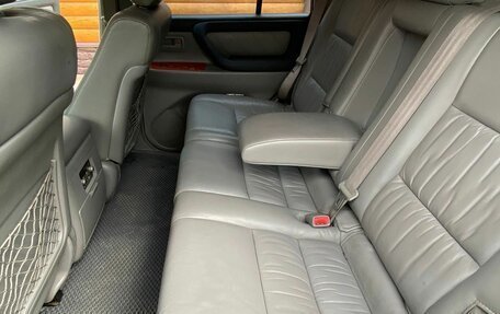 Toyota Land Cruiser 100 рестайлинг 2, 2005 год, 2 200 000 рублей, 11 фотография