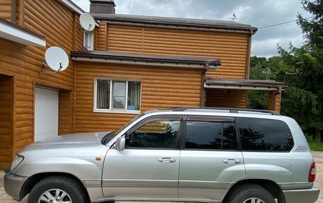 Toyota Land Cruiser 100 рестайлинг 2, 2005 год, 2 200 000 рублей, 15 фотография