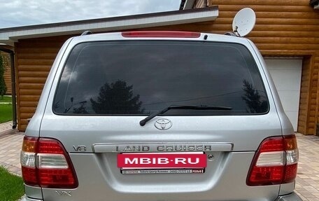 Toyota Land Cruiser 100 рестайлинг 2, 2005 год, 2 200 000 рублей, 7 фотография