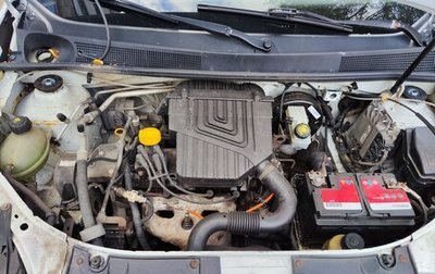 Renault Logan II, 2015 год, 399 999 рублей, 1 фотография