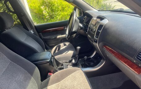 Toyota Land Cruiser Prado 120 рестайлинг, 2007 год, 2 800 000 рублей, 4 фотография