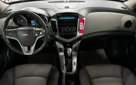 Chevrolet Cruze II, 2010 год, 599 000 рублей, 9 фотография