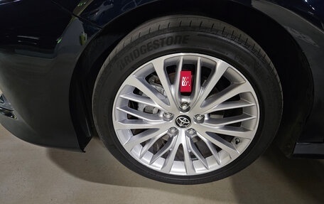 Toyota Camry, 2018 год, 2 450 000 рублей, 9 фотография