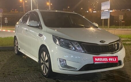 KIA Rio III рестайлинг, 2013 год, 900 000 рублей, 9 фотография