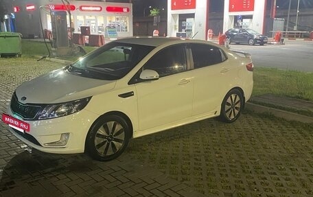 KIA Rio III рестайлинг, 2013 год, 900 000 рублей, 16 фотография