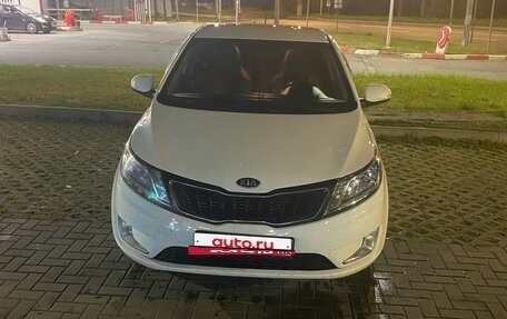 KIA Rio III рестайлинг, 2013 год, 900 000 рублей, 18 фотография