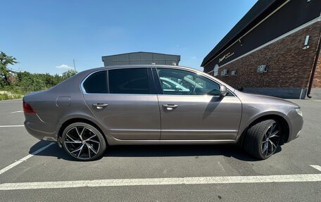 Skoda Superb III рестайлинг, 2012 год, 1 470 000 рублей, 3 фотография