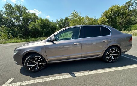 Skoda Superb III рестайлинг, 2012 год, 1 470 000 рублей, 2 фотография